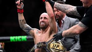 Volkanovski Defends Featherweight Title at UFC 325